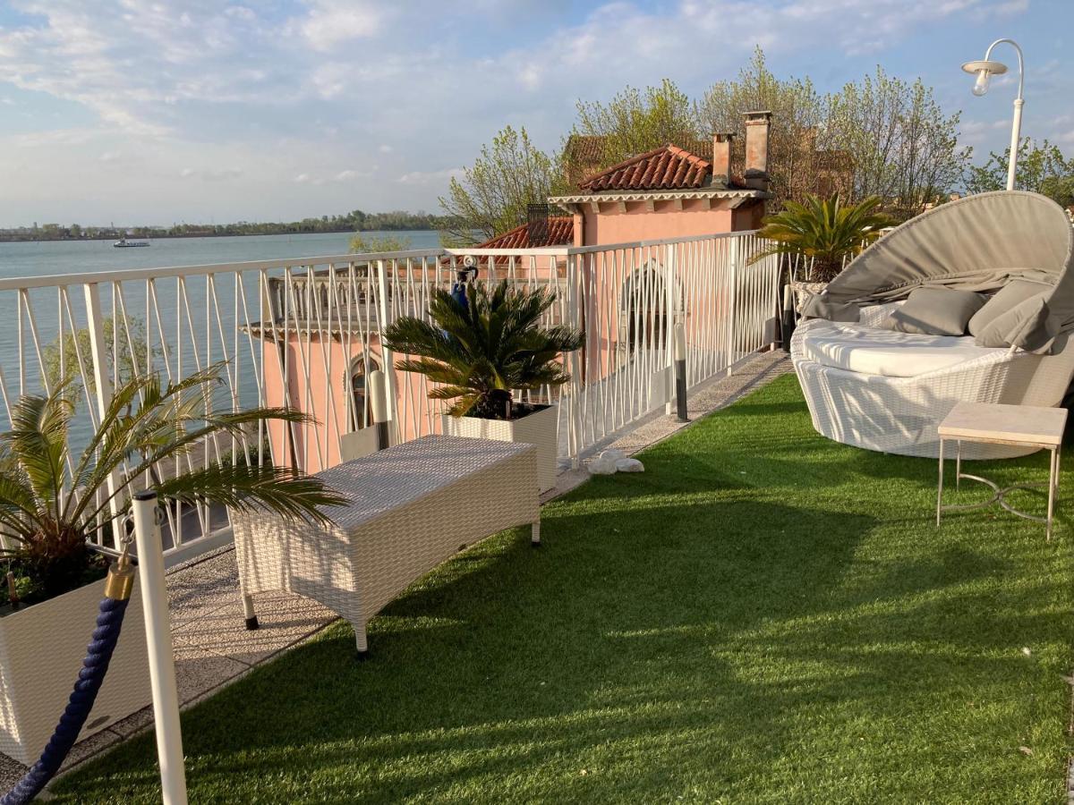 Oasis Golden Lagoon Chalet